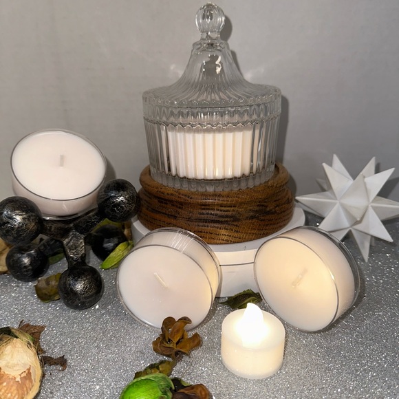 GUCCI BLOOM SCENT UNLEASHED LLC, LUXURY HAND POURED SCENTED CANDLES - Picture 7 of 8